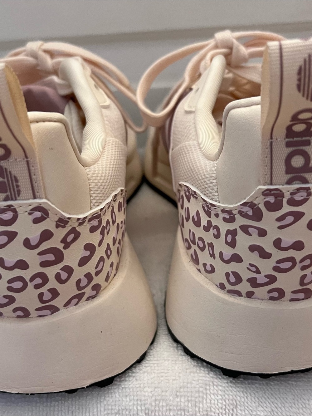Adidas Originals Women’s Sneakers Pink Mauve Leopard Heel Size 7.5 - Picture 5 of 7